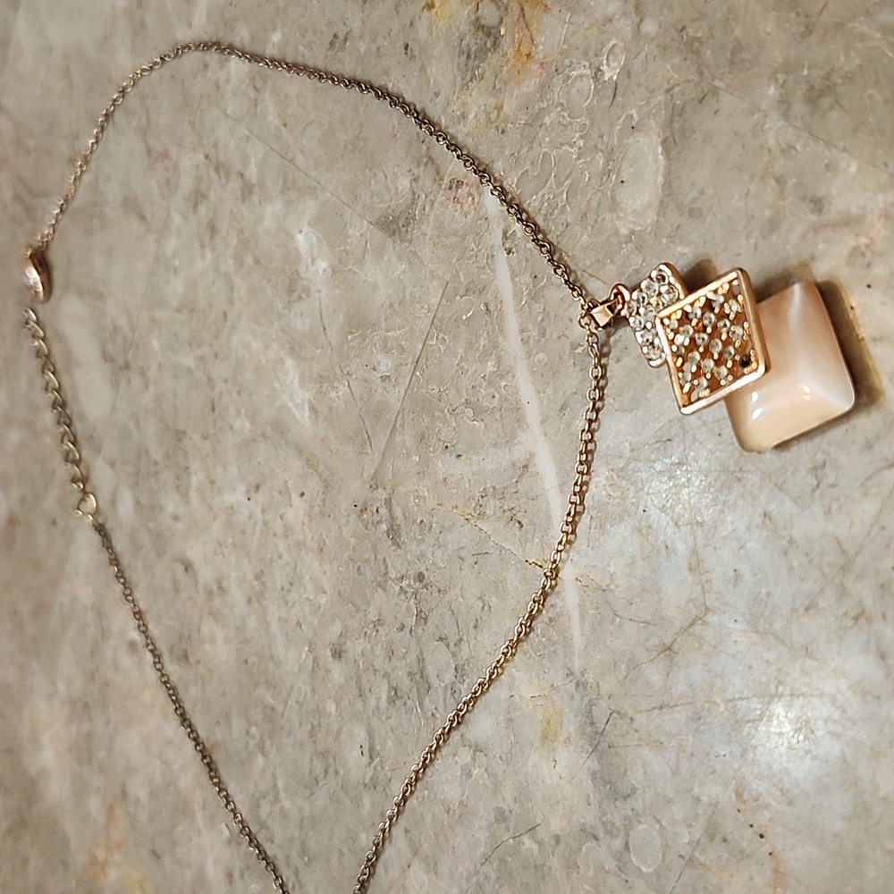Woman's necklace